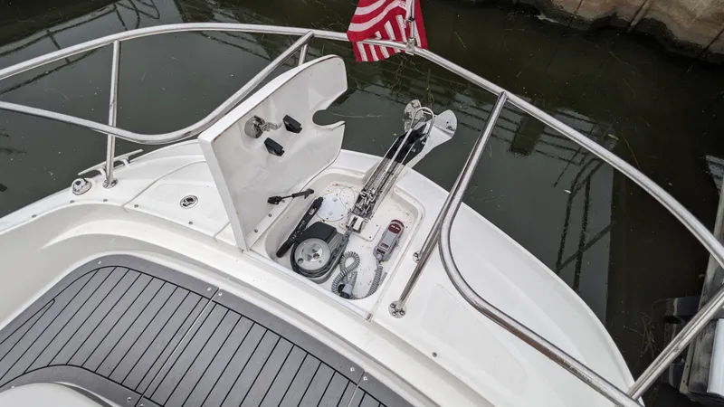 Slide: The Image of Sea Ray 320 SUNDANCER OB 2021 - 26
