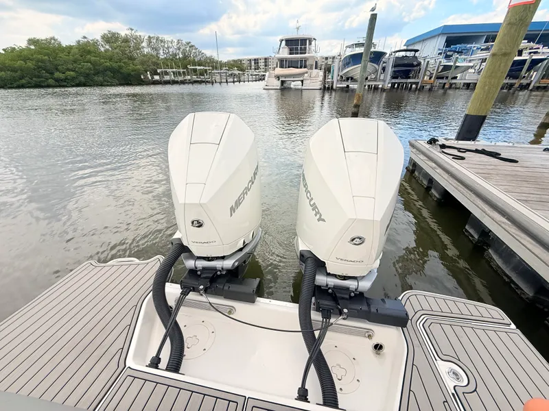 Slide: The Image of Sea Ray SDX 290 Outboard 2027 - 25
