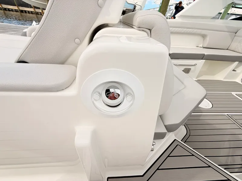 Slide: The Image of Sea Ray SDX 290 Outboard 2027 - 35