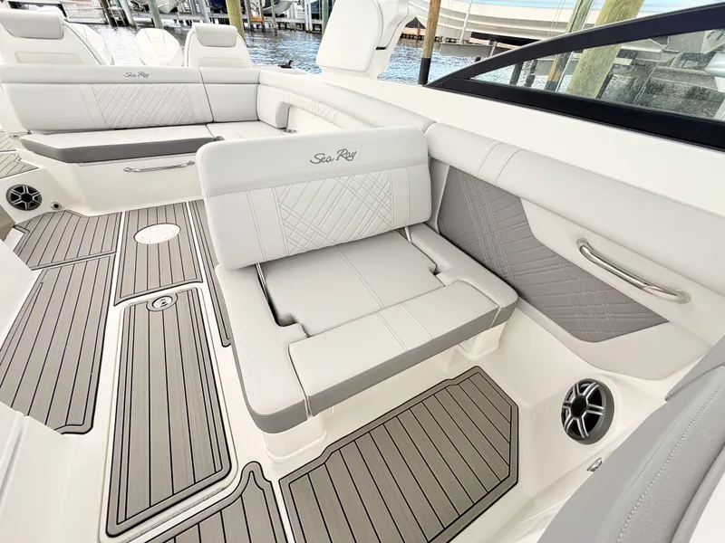 Slide: The Image of Sea Ray SDX 290 Outboard 2027 - 54