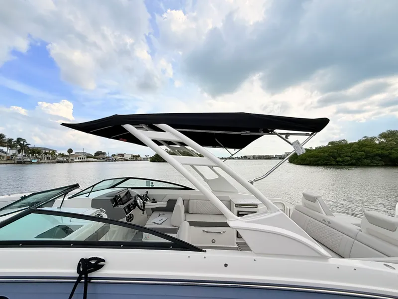 Slide: The Image of Sea Ray SDX 290 Outboard 2027 - 22