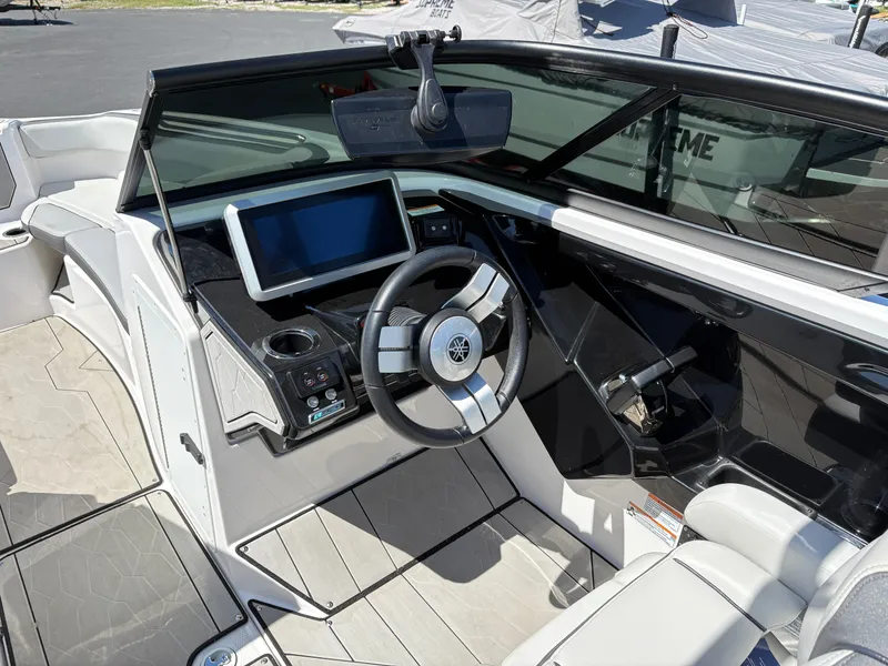 Slide: The Image of Yamaha 252XE 2022 - 2