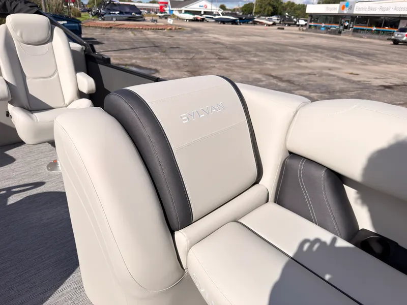 Slide: The Image of Sylvan MIRAGE 822 LZ 2027 - 24