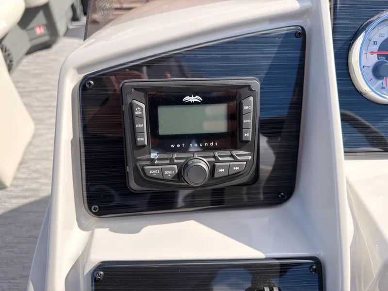 Slide: The Image of Sylvan MIRAGE 822 LZ 2027 - 36