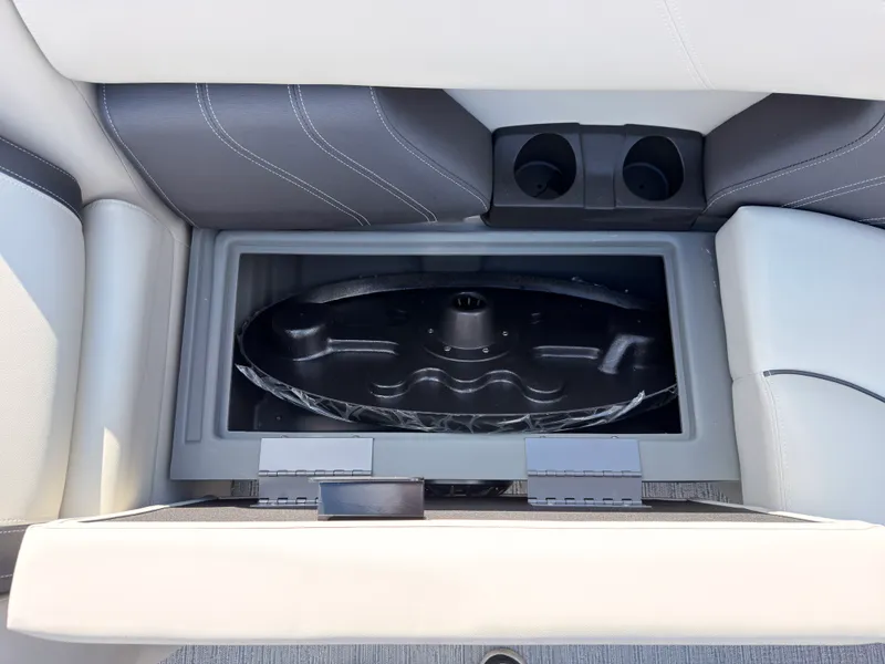 Slide: The Image of Sylvan MIRAGE 822 LZ 2027 - 49