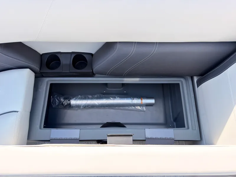 Slide: The Image of Sylvan MIRAGE 822 LZ 2027 - 16