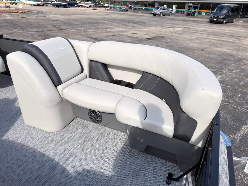 Slide: The Image of Sylvan MIRAGE 822 LZ 2027 - 18
