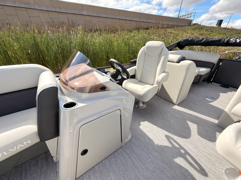 Slide: The Image of Sylvan MIRAGE 822 LZ 2027 - 33