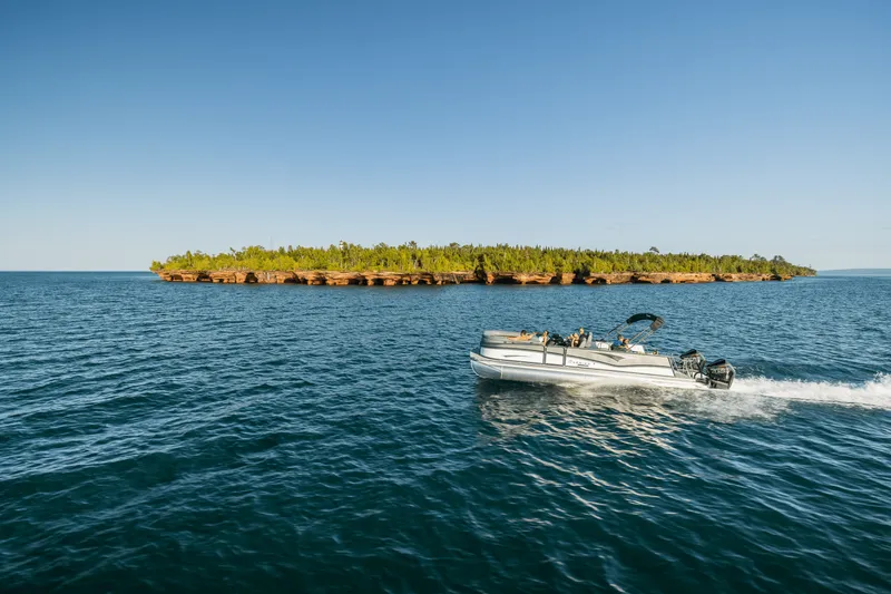 Slide: The Image of Premier 270 Intrigue 2024 - 29