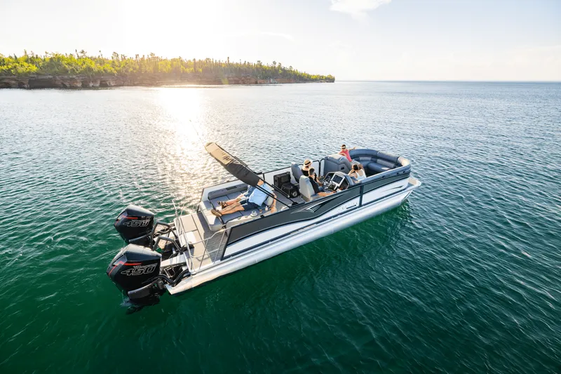 Slide: The Image of Premier 270 Intrigue 2024 - 31