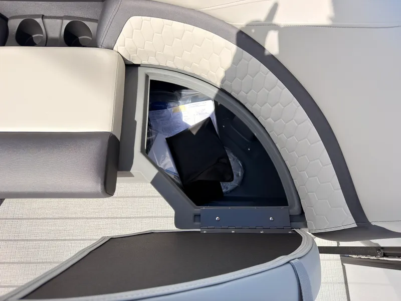 Slide: The Image of Sylvan Q-22 ULZ 2027 - 19