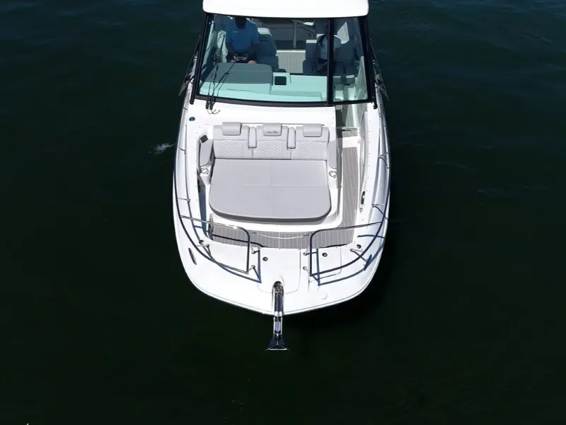 Slide: The Image of Sea Ray Sundancer 320 2026 - 8