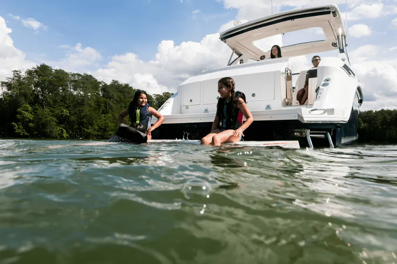Slide: The Image of Sea Ray Sundancer 320 2026 - 53