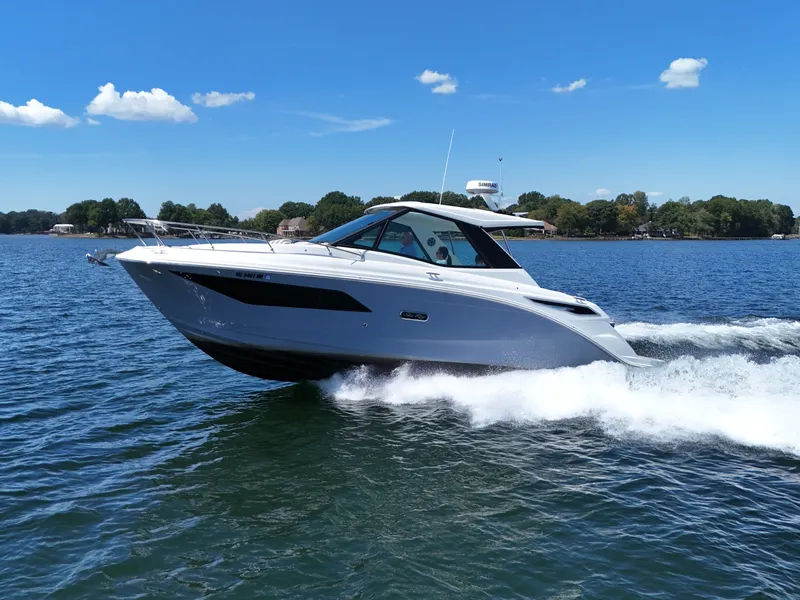 The Image of Sea Ray Sundancer 320 2026 - 0