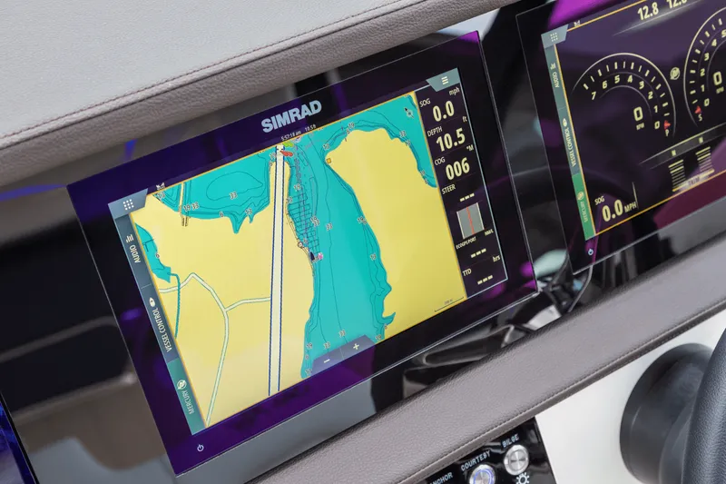 Slide: The Image of Sea Ray Sundancer 320 2026 - 23