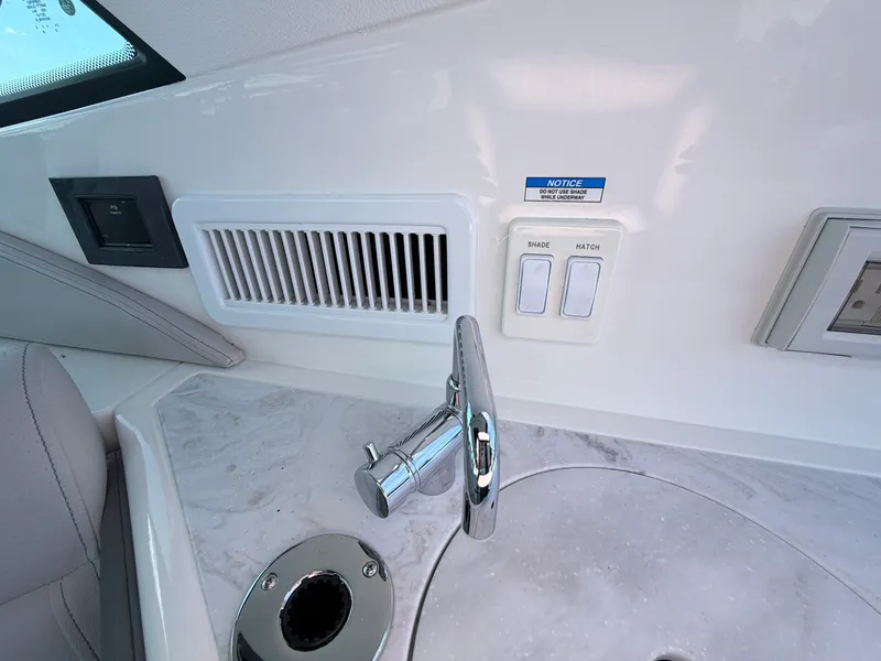 Slide: The Image of Sea Ray Sundancer 320 2026 - 41
