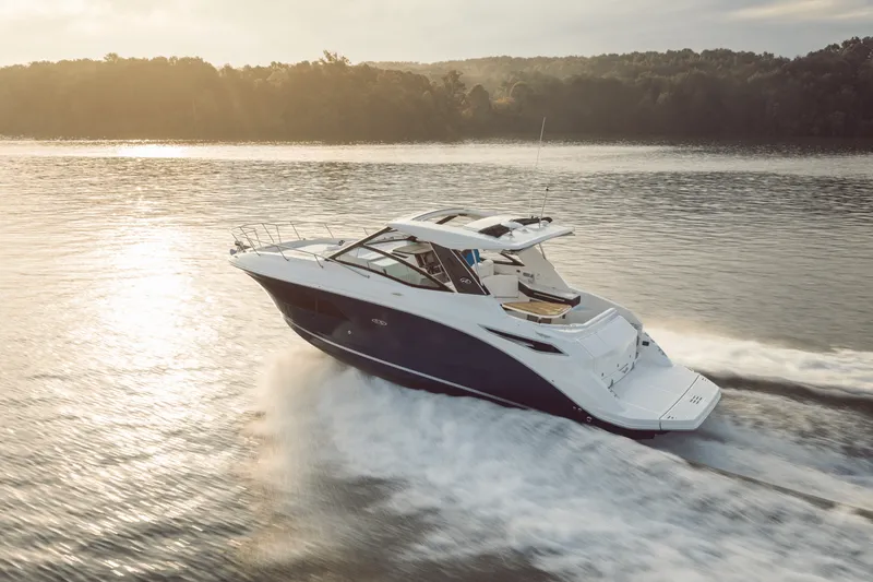 The Image of Sea Ray Sundancer 320 2026 - 0