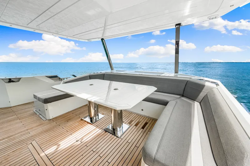 Slide: The Image of Galeon 680 FLY 2025 - 76
