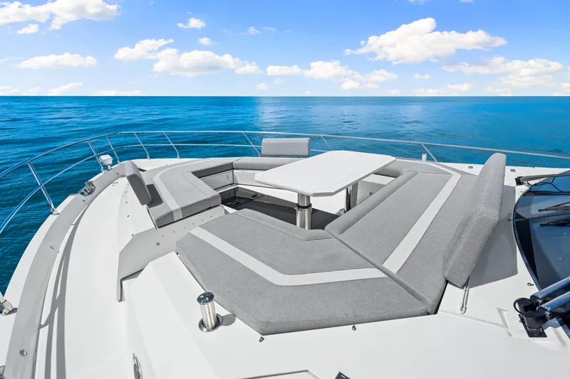 Slide: The Image of Galeon 680 FLY 2025 - 79