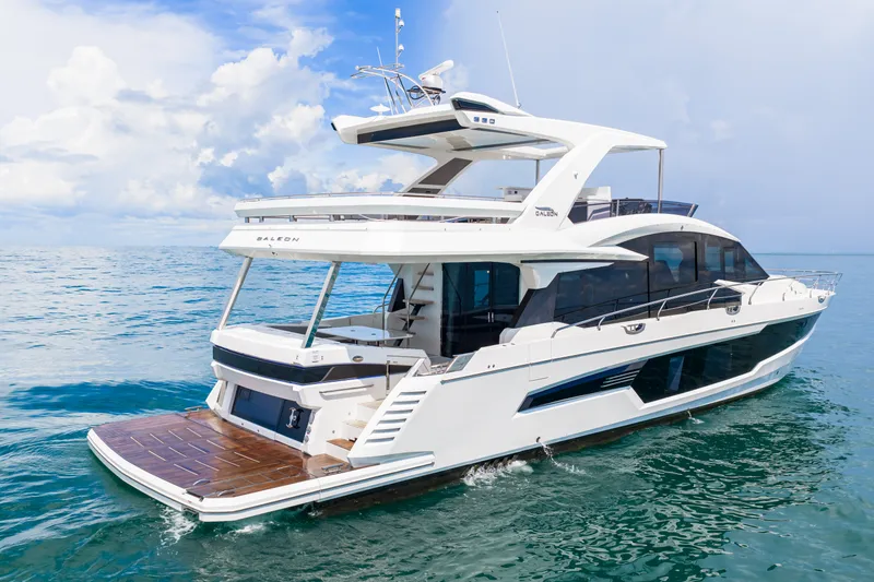 Slide: The Image of Galeon 680 FLY 2025 - 25
