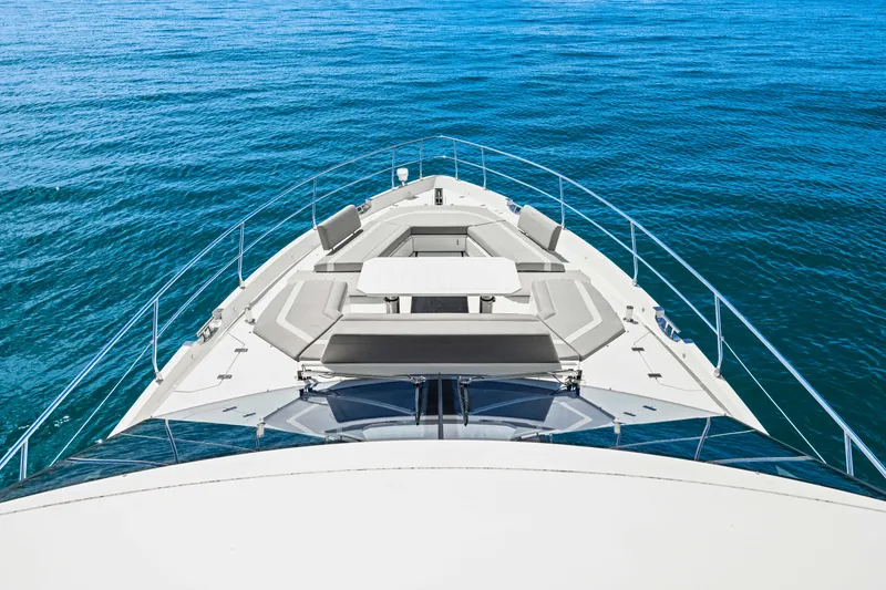 Slide: The Image of Galeon 680 FLY 2025 - 102