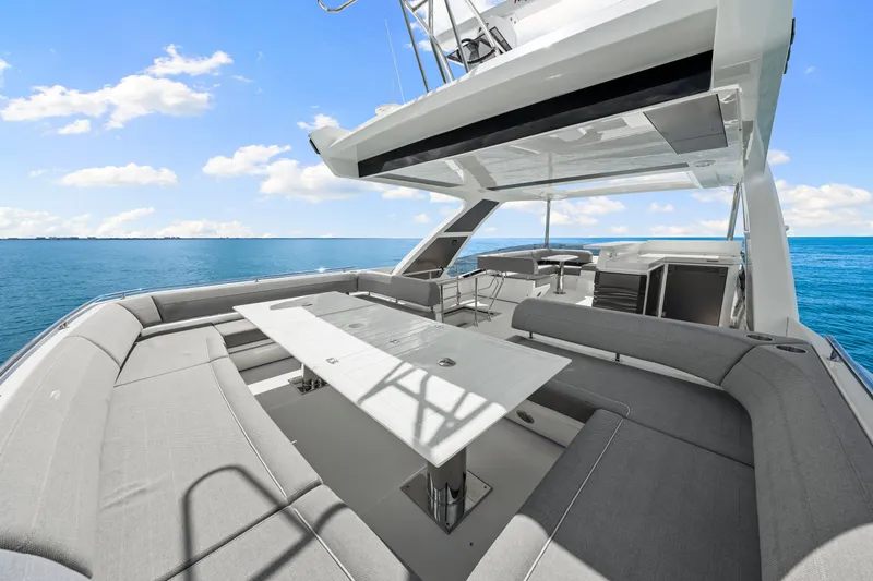 Slide: The Image of Galeon 680 FLY 2025 - 107
