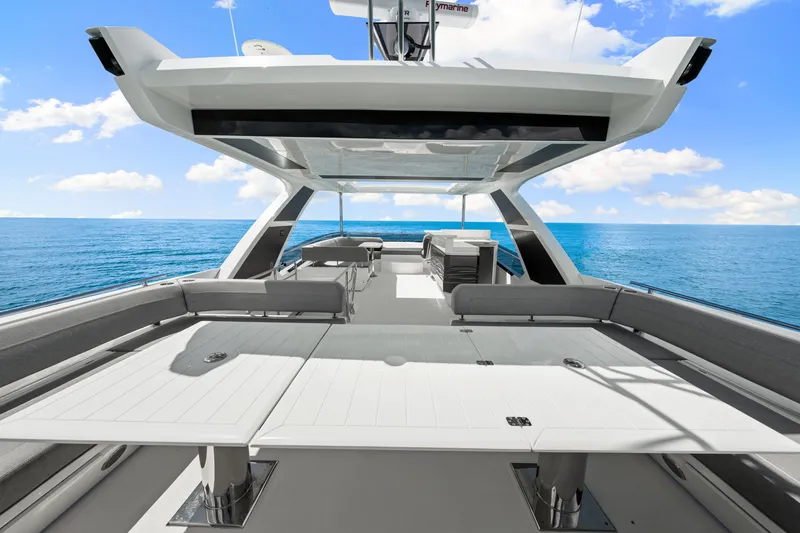 Slide: The Image of Galeon 680 FLY 2025 - 106