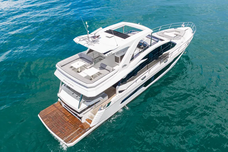 Slide: The Image of Galeon 680 FLY 2025 - 28