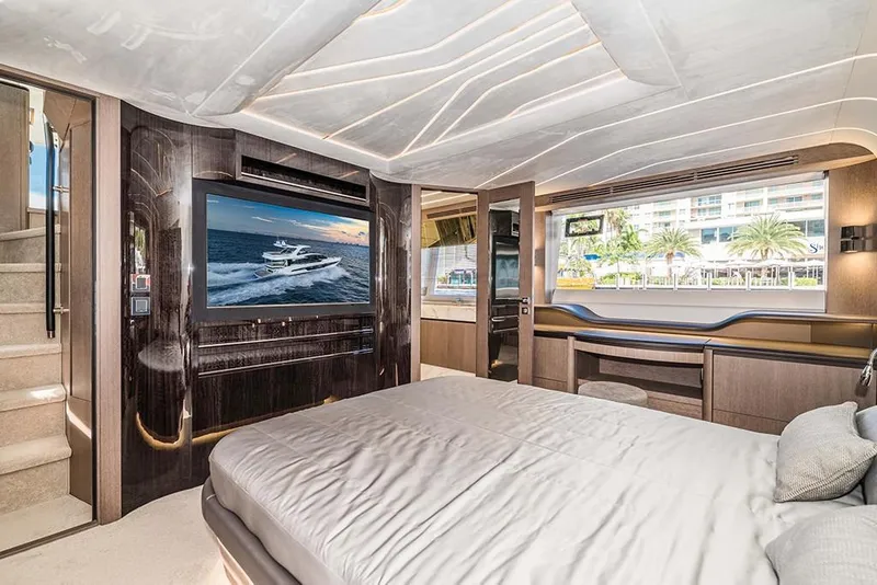Slide: The Image of Galeon 680 FLY 2025 - 50