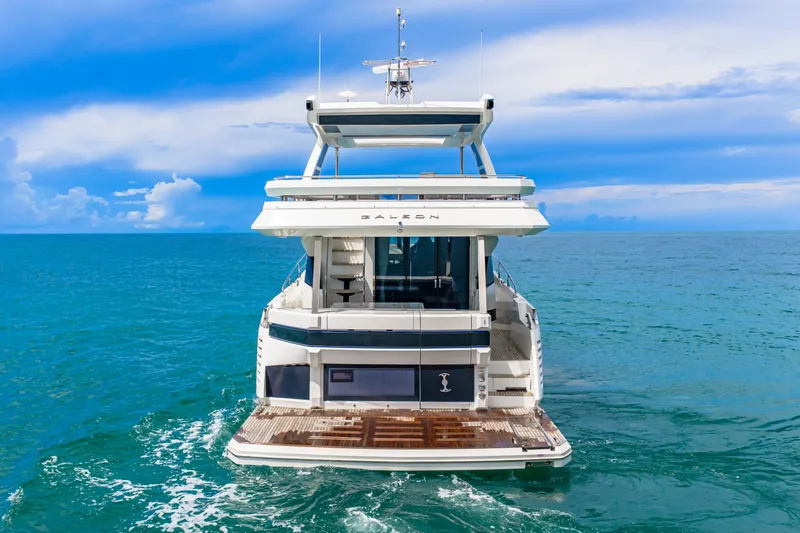 Slide: The Image of Galeon 680 FLY 2025 - 14