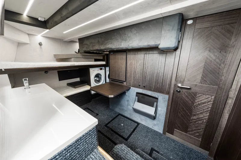 Slide: The Image of Galeon 680 FLY 2025 - 153