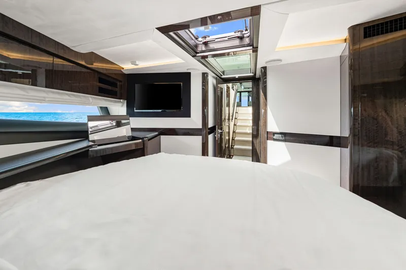 Slide: The Image of Galeon 680 FLY 2025 - 146