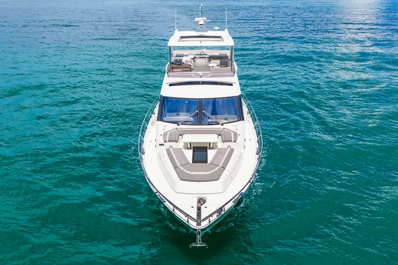 Slide: The Image of Galeon 680 FLY 2025 - 12