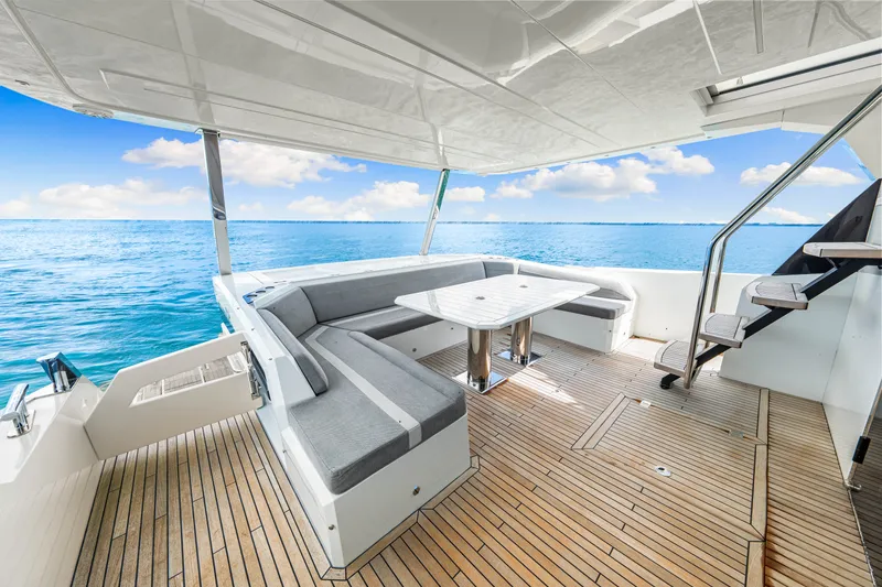 Slide: The Image of Galeon 680 FLY 2025 - 75