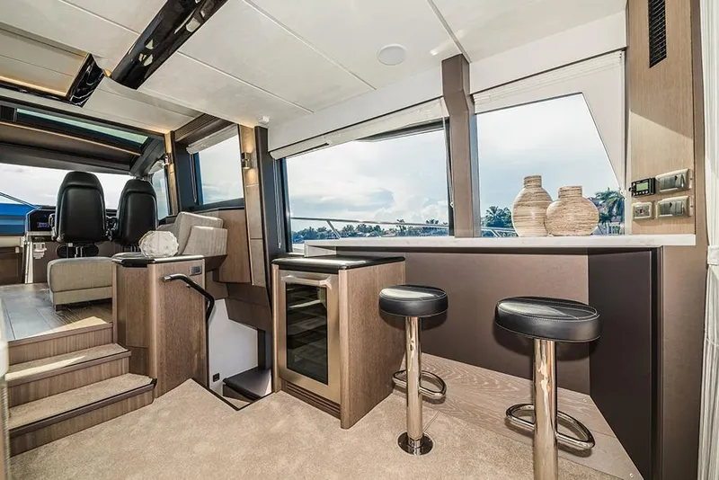 Slide: The Image of Galeon 680 FLY 2025 - 63