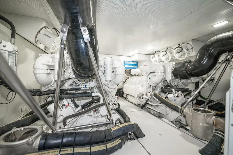Slide: The Image of Galeon 680 FLY 2025 - 68