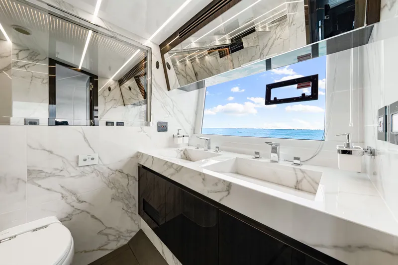 Slide: The Image of Galeon 680 FLY 2025 - 142