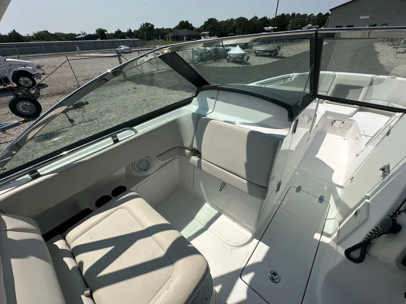 Slide: The Image of Boston Whaler 230 VANTAGE 2013 - 15
