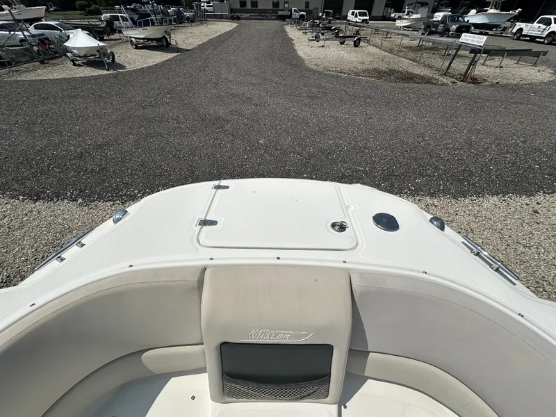 Slide: The Image of Boston Whaler 230 VANTAGE 2013 - 21