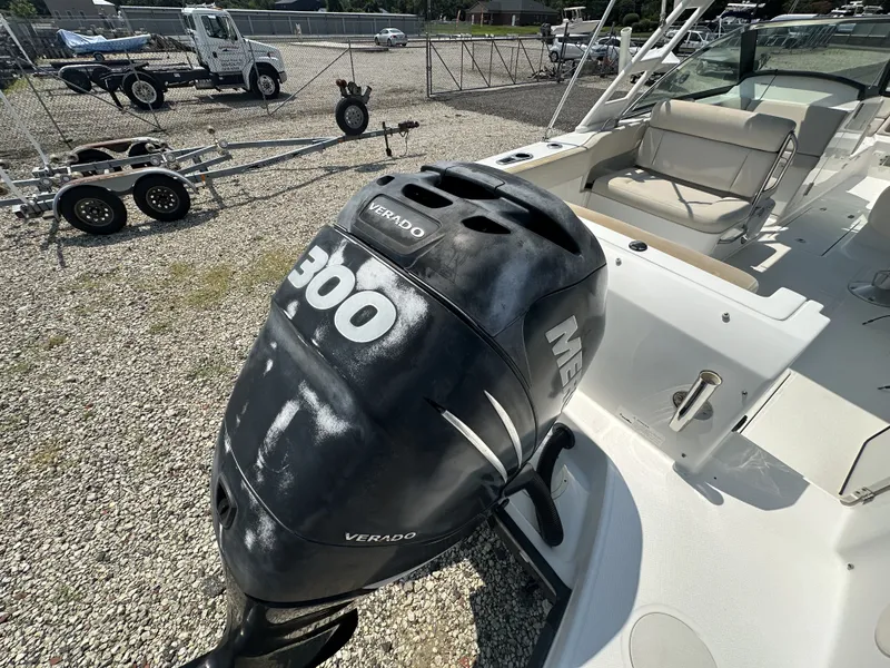 Slide: The Image of Boston Whaler 230 VANTAGE 2013 - 24