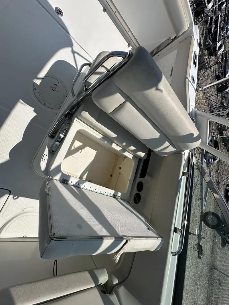Slide: The Image of Boston Whaler 230 VANTAGE 2013 - 14
