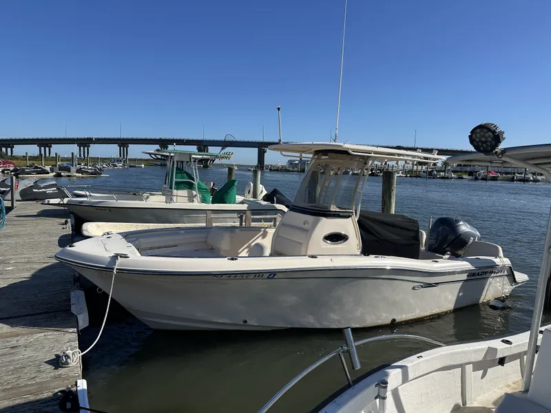 Slide: The Image of Grady-White FISHERMAN 216 2018 - 0