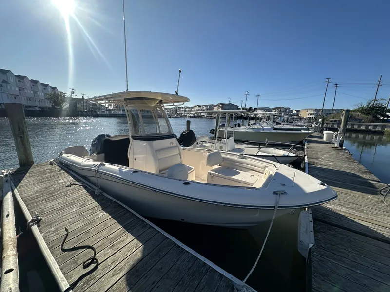 Slide: The Image of Grady-White FISHERMAN 216 2018 - 2