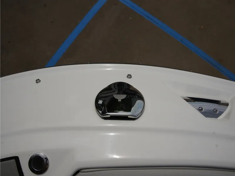 Slide: The Image of Sea Ray SDX 250 Surf 2027 - 43