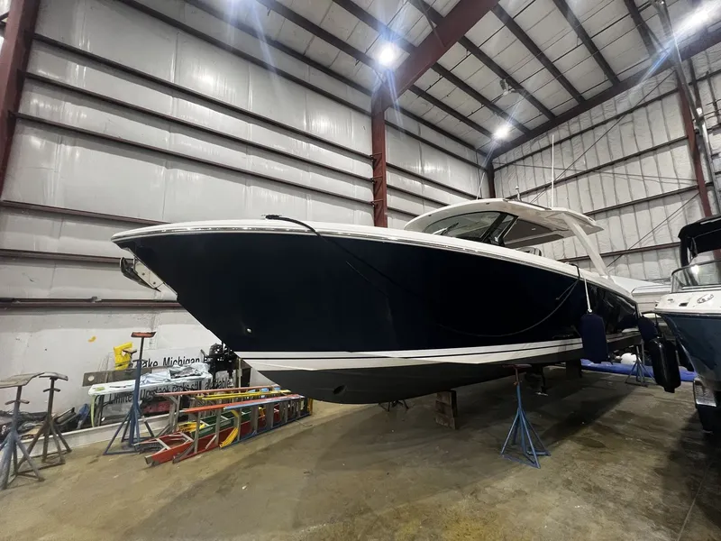 Slide: The Image of Tiara 38 LS 2019 - 1