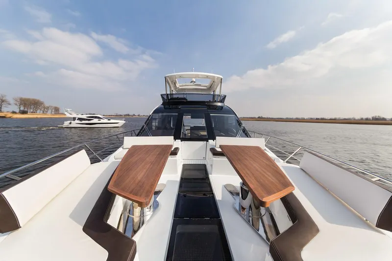 Slide: The Image of Galeon 640 FLY 2027 - 13