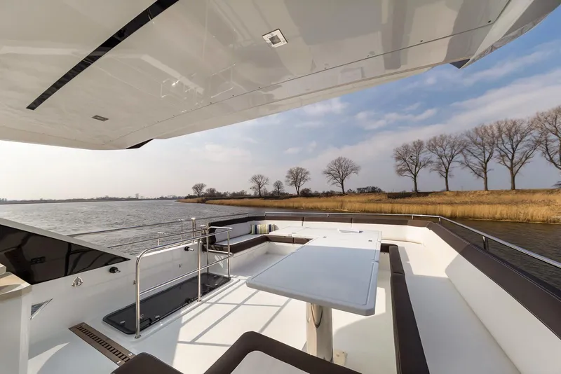Slide: The Image of Galeon 640 FLY 2027 - 29