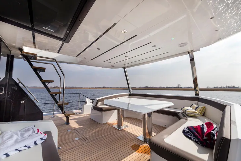 Slide: The Image of Galeon 640 FLY 2027 - 6