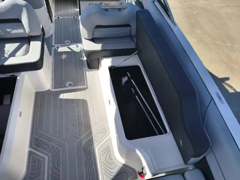 Slide: The Image of Regal LS6 Surf 2027 - 17