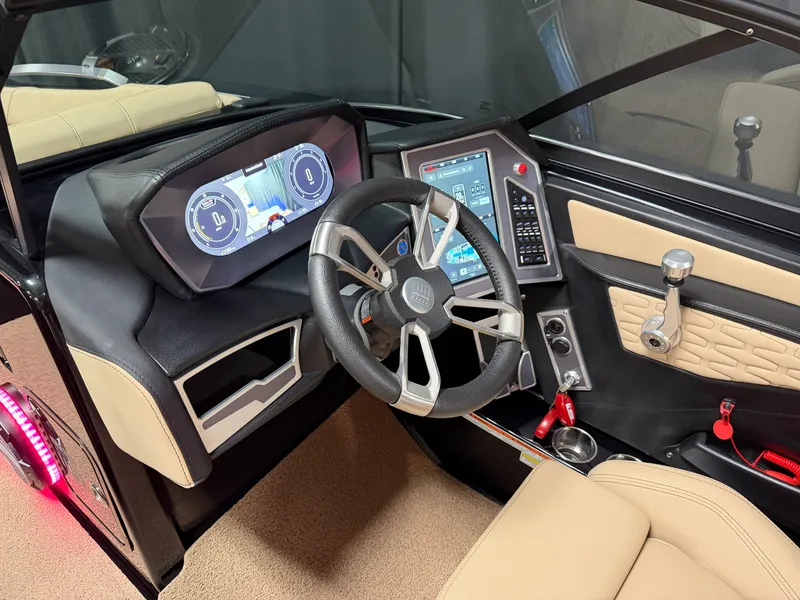 Slide: The Image of Mastercraft X22 2022 - 65